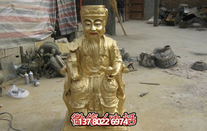 手工制作的供奉佛像，傳承古老文化的精粹