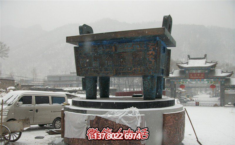 大型仿古青銅雕塑，營造獨(dú)特的戶外景觀