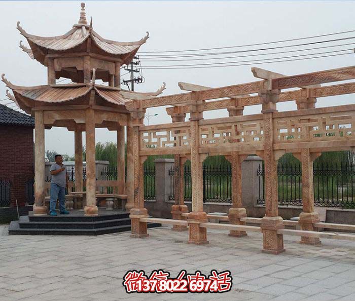 美麗的花崗巖長廊，沐浴在精致的雕刻藝術中